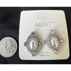 Mint Rhinestone Faux Silver Pearl CZ Clip On Fashion Earrings 1.1" NEW